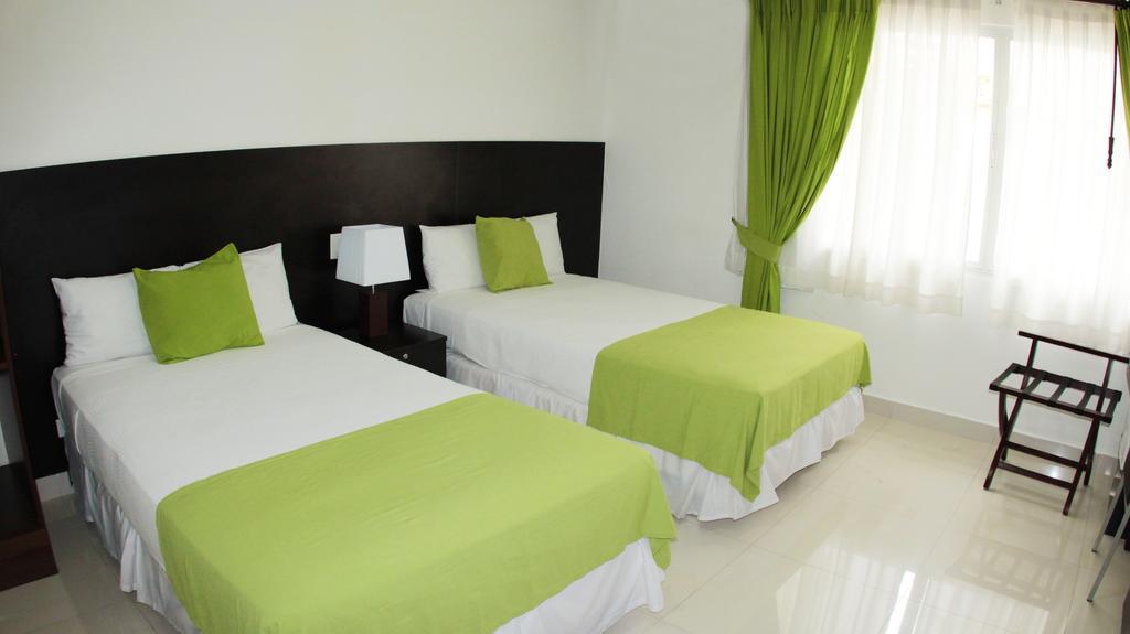 Az Hotel And Suites Cidade do Panamá Exterior foto